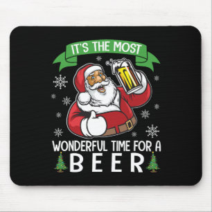 Kerstman drinkt bier het is de meest wonderbaarlij muismat