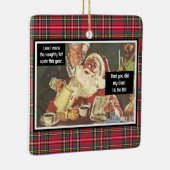 Kerstman en mevrouw Claus Ondeugend  Grappig Plaid Keramisch Ornament (Rechts)