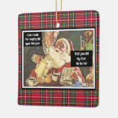 Kerstman en mevrouw Claus Ondeugend  Grappig Plaid Keramisch Ornament (Links)