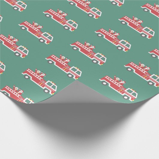 Kerstman en mevrouw Claus op een kerst brandweerwa Cadeaupapier (Hoek)