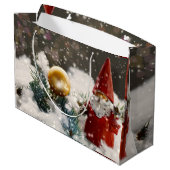 Kerstman in de sneeuw groot cadeauzakje (Achterkant Gekanteld)