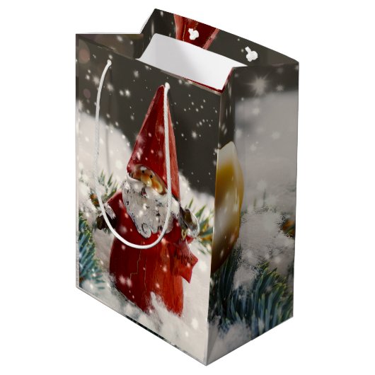 Kerstman in de sneeuw medium cadeauzakje (Achterkant Gekanteld)