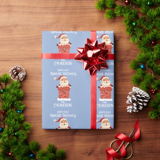 Kerstman in een Schoorsteen Aangepaste Naam Kerstm Cadeaupapier (Feestdagen Geschenken)