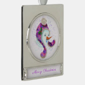 kerstman in Paars roze Pet Verzilverd Banner Ornament (Rechts)