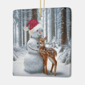 Kerstman knuffelt een fawn keramisch ornament (Links)
