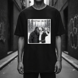 Kerstman maakt een selfie met Bigfoot foto T-shirt