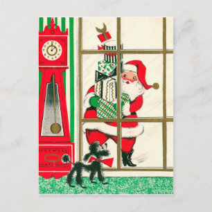 Kerstman met cadeaus kijkt naar het raam briefkaart