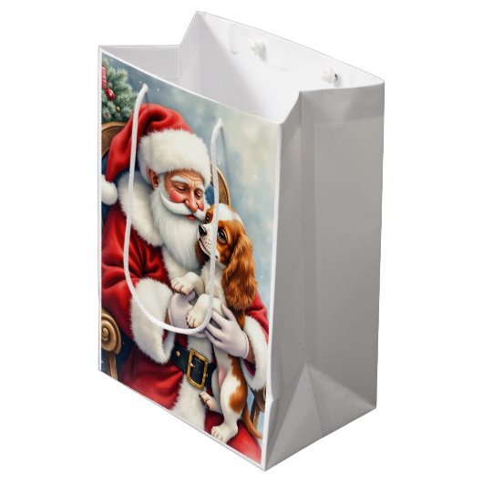 Kerstman met Cavalier King Charles Spaniel Medium Cadeauzakje (Voorkant Gekanteld)