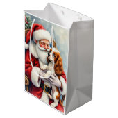 Kerstman met Cavalier King Charles Spaniel Medium Cadeauzakje (Achterkant Gekanteld)