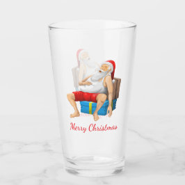 Kerstman neemt een korte slaap glas