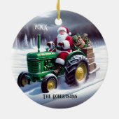 Kerstman Rijden een groene tractor Keramisch Ornament (Achterkant)