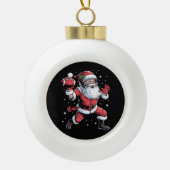 Kerstman speelt Amerikaans Football Kerst Keramische Bal Ornament (Voorkant)