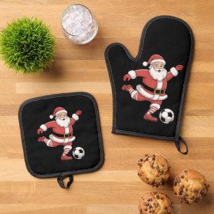 Kerstman Speelt Voetbal Kerst Sport Ovenwant & Pannenlap Set