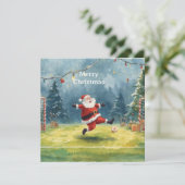 Kerstman speelt voetbal Kerstvakantie  Feestdagenkaart (Staand voorkant)