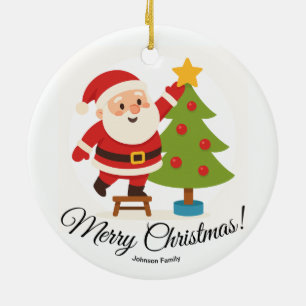 Kerstman versiert kerstboom met persoonlijke famil keramisch ornament