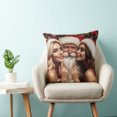 Kerstman viert kerst.. twee keer! kussen (Stoel)