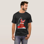 Kerstman weer in de running — Grappig Kerst-schoor T-shirt (Voorkant volledig)