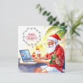 Kerstman werkt op de winkelvloer tijdens de kerstv feestdagenkaart (Staand voorkant)