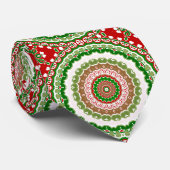 Kerstmandala in rood, groen en warm goud stropdas (Opgerold)