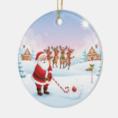 Kerstmannen vieren kerstgolffun op de Noordpool Keramisch Ornament (Links)