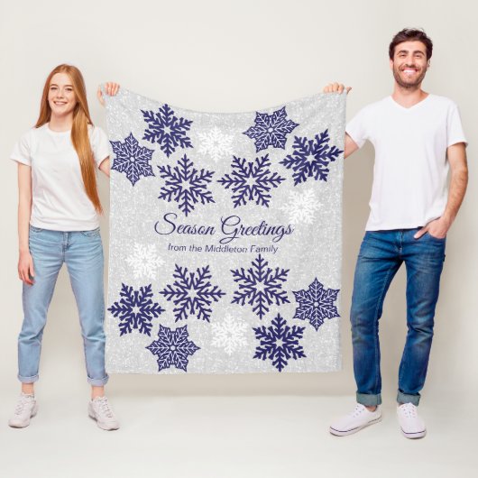 kerstmarinesblauw Snowflakes Fleece Deken (In situ)