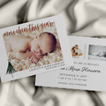Kerstmis Aankondiging Foto Holiday Kaart<br><div class="desc">Deel met al je familie en vrienden dat je dit jaar meer vrolijkheid hebt toegevoegd. Deze eenvoudige elegante geboorteaankondiging zal de perfecte manier zijn om de komst van je nieuwe baby aan te kondigen. Pas tekst op de voor- en achterkant van de kaart aan. Personaliseer me met 1 foto op...</div>