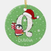 Kerstmis Alphabet Q Santa Hat Penguin Sneeuwvlok Keramisch Ornament (Voorkant)