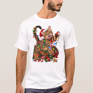 Kerstmis Bengaalse Kat Jaagt op Kerstverlichting T-shirt