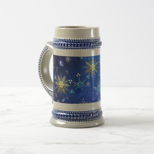 Kerstmis Blauwe Achtergrond met Gouden Sneeuwvlokk Bierpul (Voorkant links)