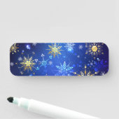 Kerstmis Blauwe Achtergrond met Gouden Sneeuwvlokk Naamplaatje (In situ)