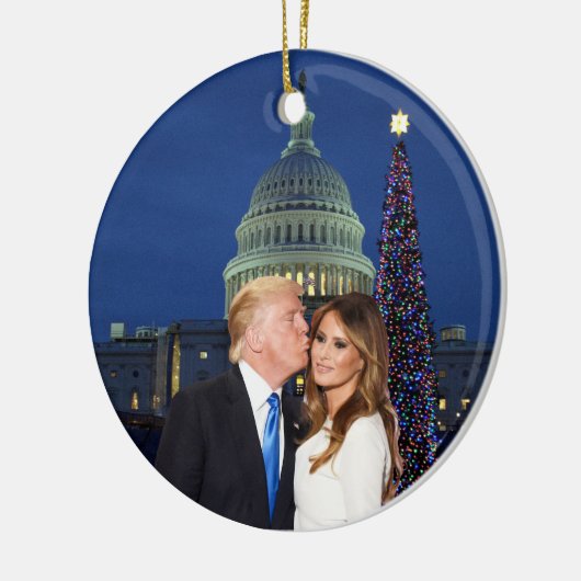 Kerstmis: Donald en Melania Keramisch Ornament (Links)