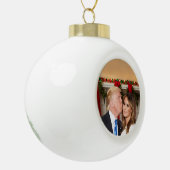 Kerstmis: Donald en Melania Keramische Bal Ornament (Links)