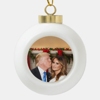Kerstmis: Donald en Melania Keramische Bal Ornament