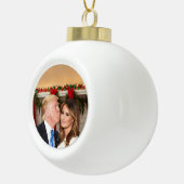 Kerstmis: Donald en Melania Keramische Bal Ornament (Rechts)