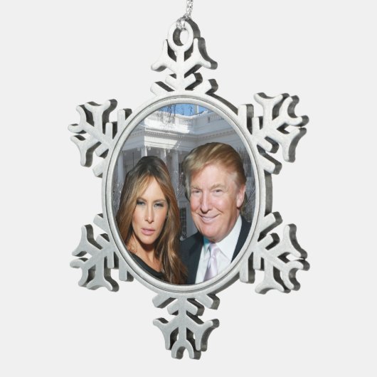 Kerstmis: Donald en Melania Tin Sneeuwvlok Ornament (Rechts)