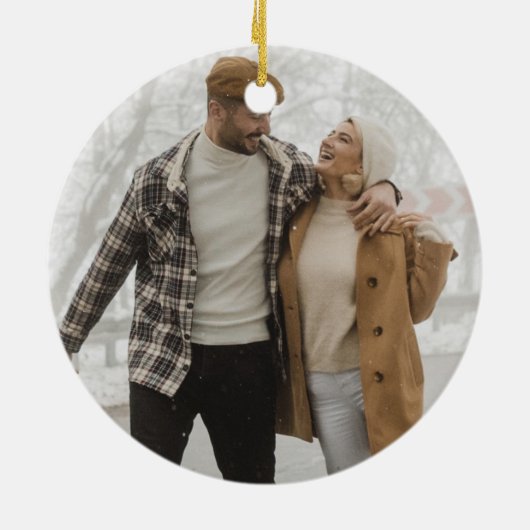 Kerstmis, eerste kerstmis, met rode kerstmis keramisch ornament (Achterkant)