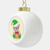Kerstmis en cadeaudoos op ivoor keramische bal ornament (Rechts)