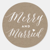 Kerstmis en getrouwd Brown Kraft Kerst trouwfeest Ronde Sticker (Voorkant)