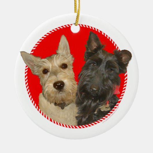 Kerstmis en zwarte Scotties Keramisch Ornament (Voorkant)