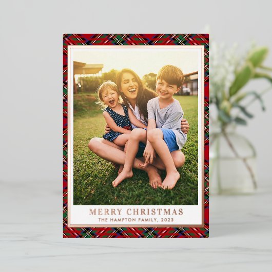 Kerstmis Familie Plaid Foto Stewart Tartan Zilver Folie Feestdagenkaart (Staand Voorkant)