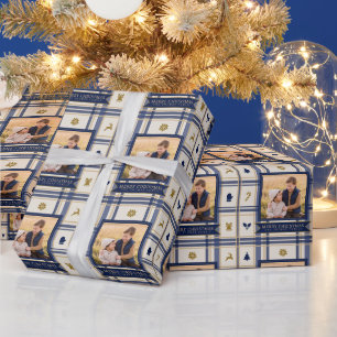 Kerstmis familiefoto in marineblauwe ruit cadeaupapier