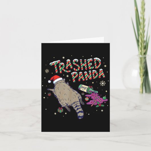 Kerstmis Funny Trashed Panda Wasbeer Wordt Dronken Kaart (Voorkant)