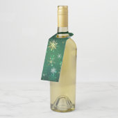 Kerstmis Gouden Sneeuwvlokken op Groene Achtergron Flessenhanger (Schuin)