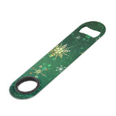 Kerstmis Gouden Sneeuwvlokken op Groene Achtergron Speed Flessenopener (Voorkant Gekanteld)