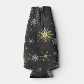 Kerstmis Gouden Sneeuwvlokken op Zwarte Achtergron Flesjeskoeler (Achterkant)