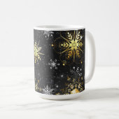 Kerstmis Gouden Sneeuwvlokken op Zwarte Achtergron Koffiemok (Voorkant rechts)