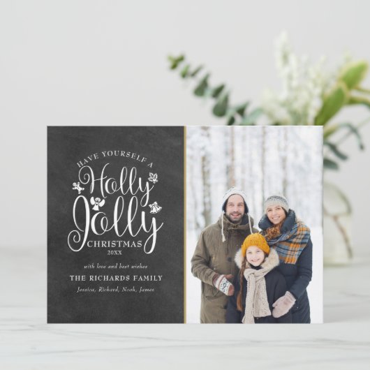 Kerstmis Hulst Vrolijke Script Krijtbord Foto Feestdagenkaart (Staand voorkant)