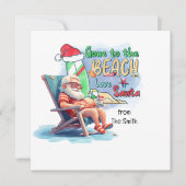 Kerstmis in juli met SANTA CLAUS op het strand Feestdagenkaart (Voorkant)