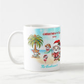 Kerstmis in juli Schattigee Santa Tropical Summer Koffiemok (Links)
