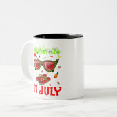 Kerstmis in juli Watermelon Pineapple santa hat Tweekleurige Koffiemok (Voorkant links)